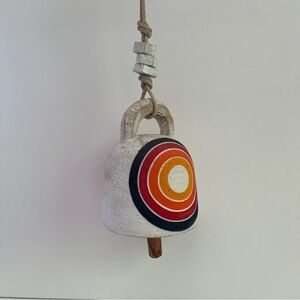 MQuan Thrown Bell Round: Rings Rainbow